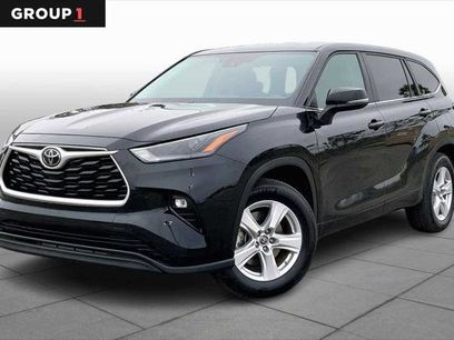 Certified 2024 Toyota Highlander LE