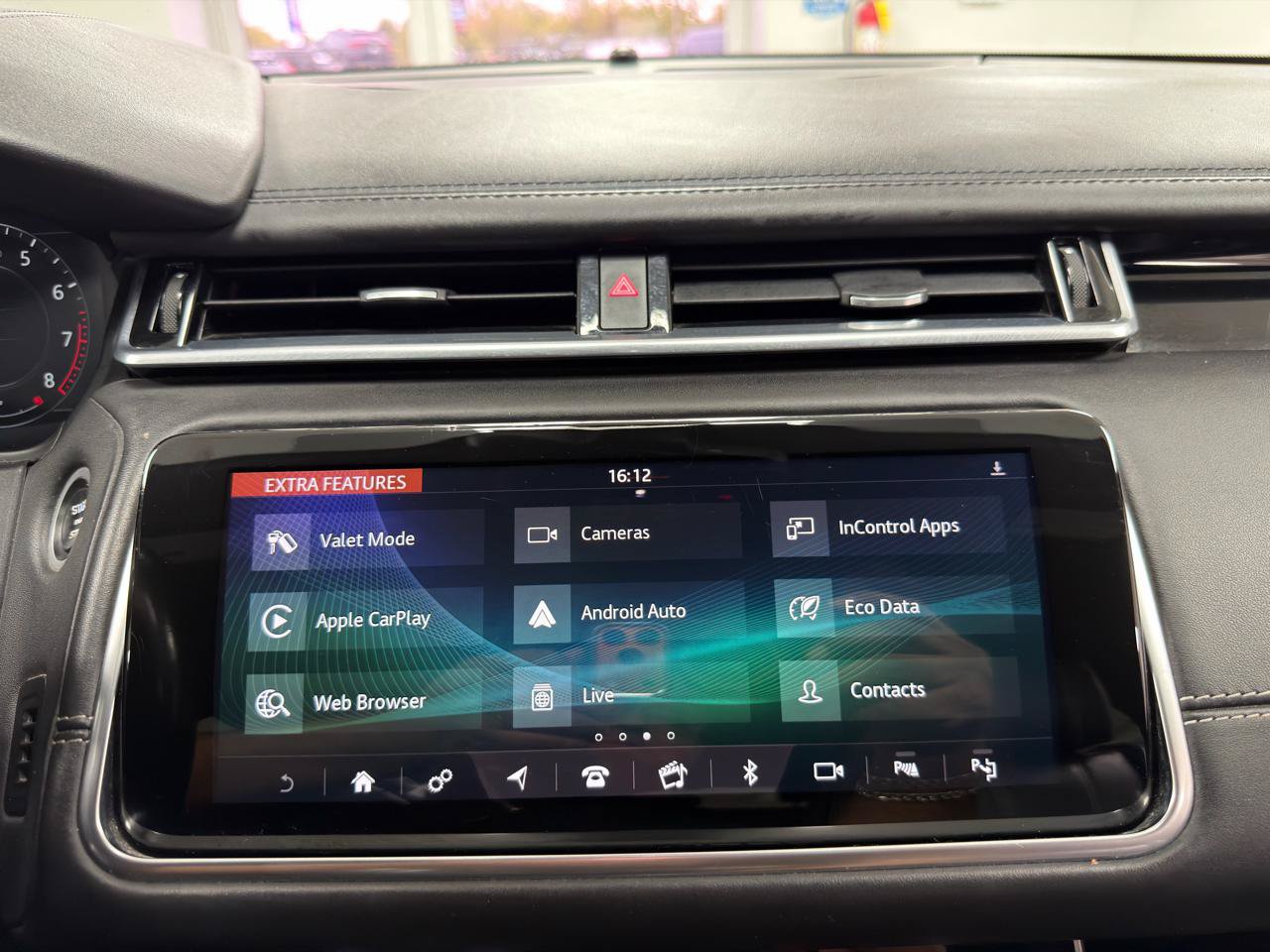 Used 2018 Land Rover Range Rover Velar AWD/4WD image 21