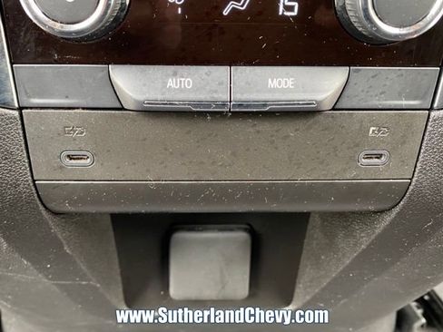Used 2025 Chevrolet Suburban Z71 AWD/4WD image 51