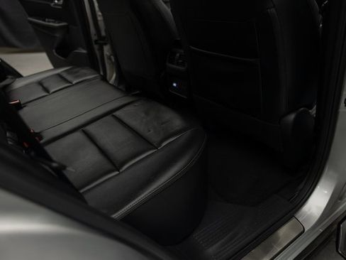 Used 2023 Nissan Rogue SL w/ SL Premium Package image 12