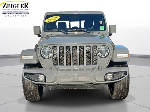 Certified 2022 Jeep Gladiator Overland image 2