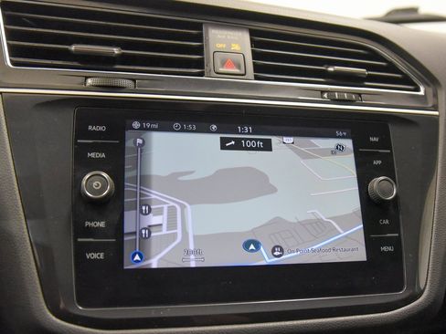 Used 2021 Volkswagen Tiguan SEL image 21