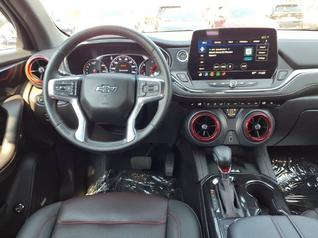 Used 2025 Chevrolet Blazer RS FWD image 16