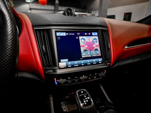 Used 2022 Maserati Levante Modena image 36
