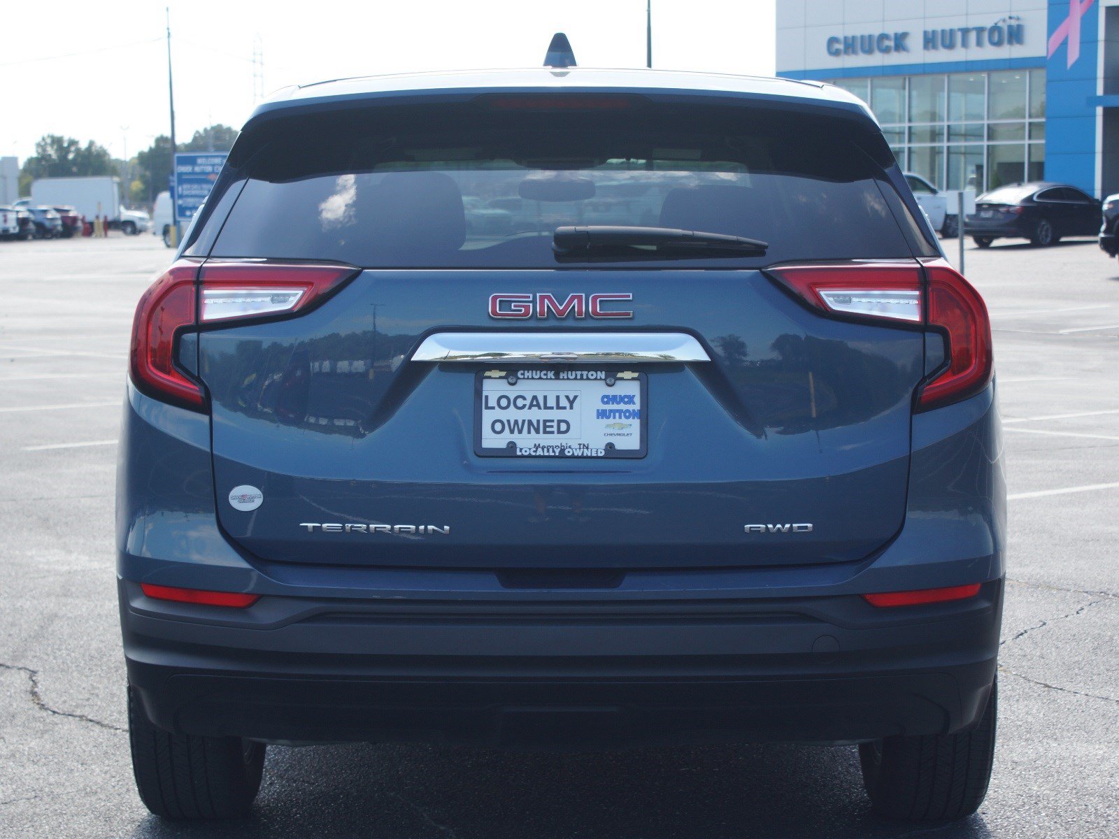 Used 2024 GMC Terrain SLE AWD/4WD image 3