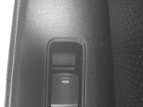 Used 2011 Subaru Outback 2.5i Limited image 37