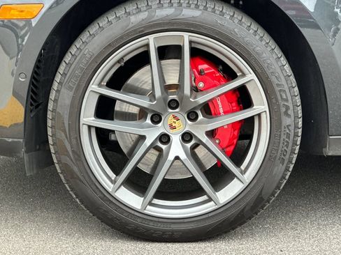 Certified 2023 Porsche Macan S AWD/4WD image 44