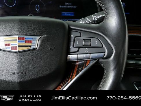 Used 2024 Cadillac Escalade ESV Premium Luxury image 12