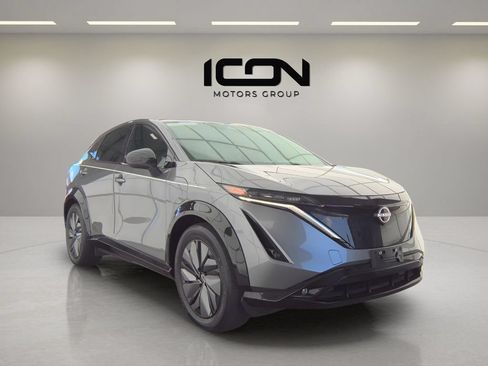Used 2024 Nissan Ariya AWD image 9