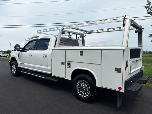 Used 2021 Ford F350 Lariat w/ Lariat Ultimate Package AWD/4WD image 3