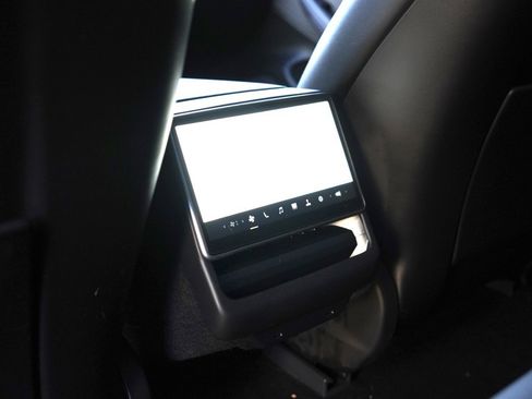 Used 2024 Tesla Model 3 Standard Range image 16