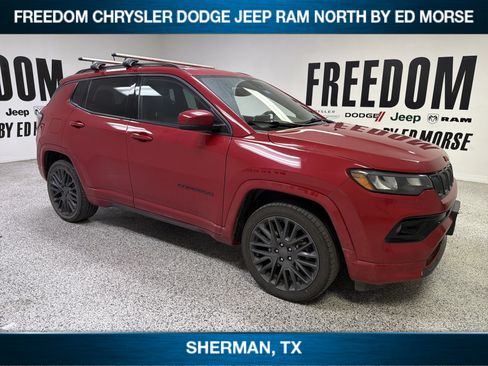 Used 2022 Jeep Compass Limited AWD/4WD image 3