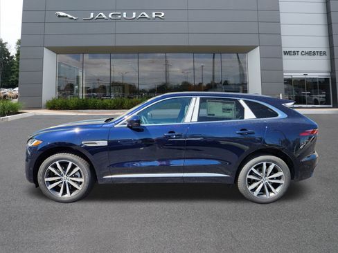New 2026 Jaguar F-PACE R-Dynamic S image 3