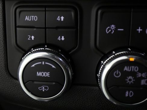 Used 2026 GMC Yukon AT4 Ultimate image 28