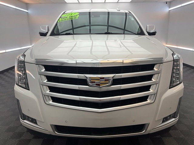 Used 2017 Cadillac Escalade Premium Luxury AWD/4WD image 2