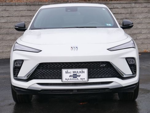 Certified 2024 Buick Envista Sport Touring w/ Convenience I Package image 2