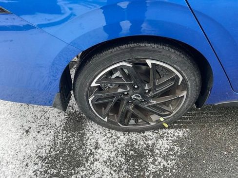 New 2026 Nissan Sentra SR w/ SR Premium Package FWD image 7