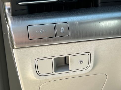 Certified 2024 Hyundai Kona SEL FWD image 23