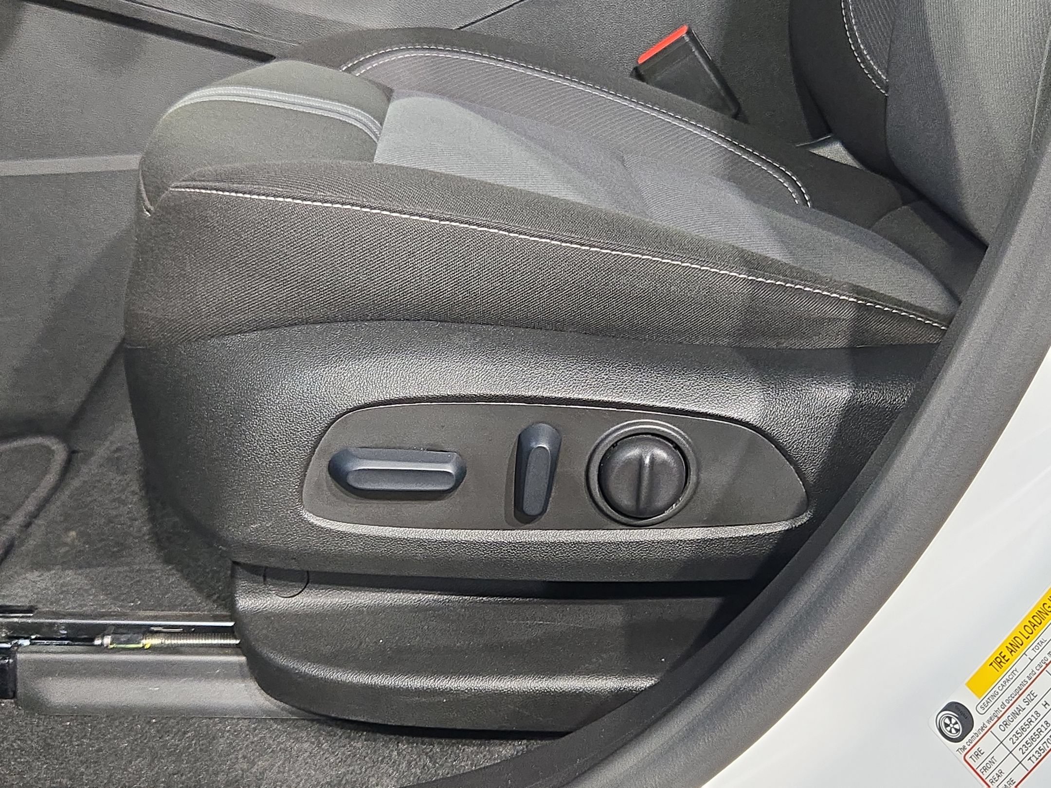 Used 2025 Chevrolet Blazer LT AWD/4WD image 22