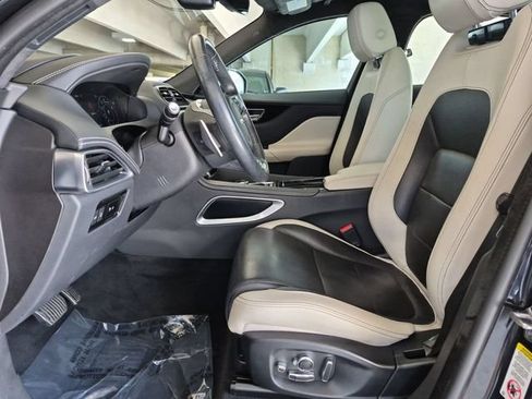 Used 2019 Jaguar F-PACE S AWD/4WD image 9