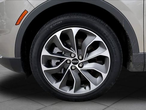 Used 2023 Lincoln Nautilus Reserve AWD/4WD image 10
