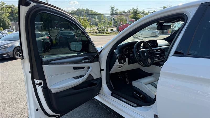 Used 2020 BMW M5 w/ Executive Package AWD/4WD image 28