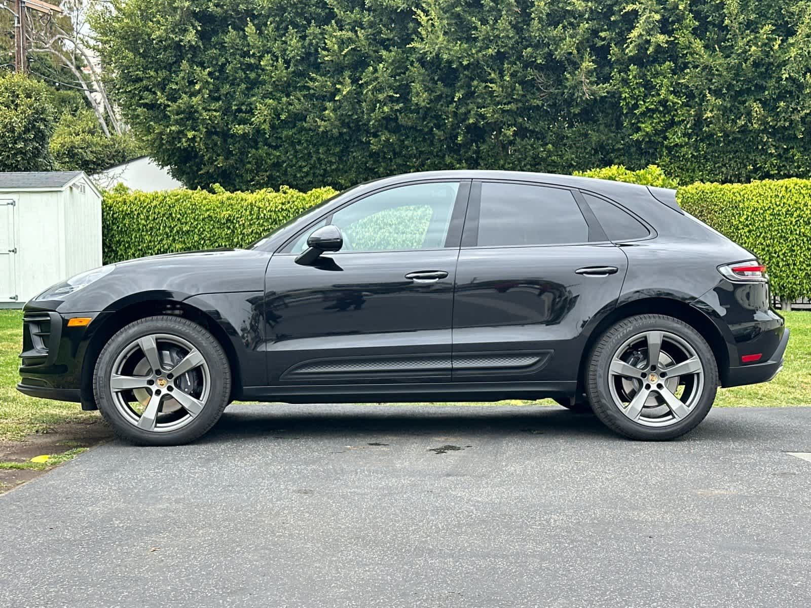 Certified 2026 Porsche Macan AWD/4WD image 2
