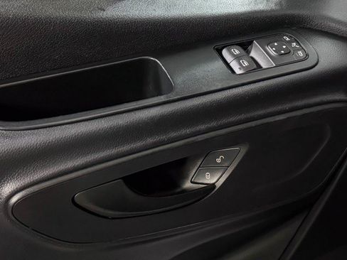 Used 2021 Mercedes-Benz Sprinter 2500 image 27