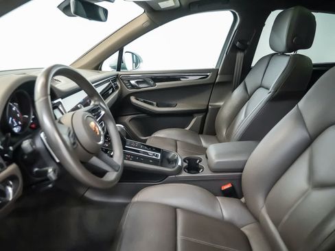 Certified 2023 Porsche Macan AWD/4WD image 22