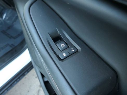 Used 2023 Jeep Grand Cherokee L Laredo image 23