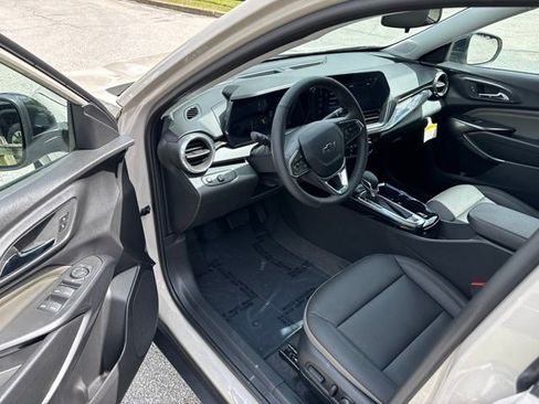 New 2026 Chevrolet Trax ACTIV FWD image 39