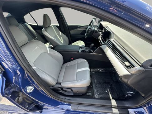 Used 2025 Toyota Camry SE FWD image 24