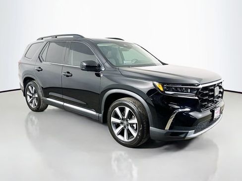 Certified 2025 Honda Pilot Elite image 18
