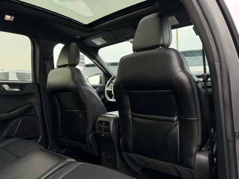 Used 2024 Ford Escape ST-Line w/ Tech Pack #1 image 18