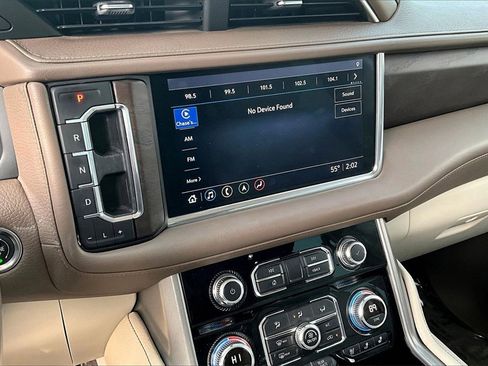 Used 2021 GMC Yukon Denali w/ Denali Premium Package image 24