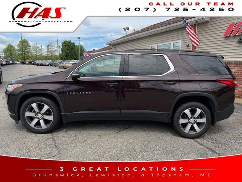 Used 2020 Chevrolet Traverse LT w/ LT Premium Package AWD/4WD image 3