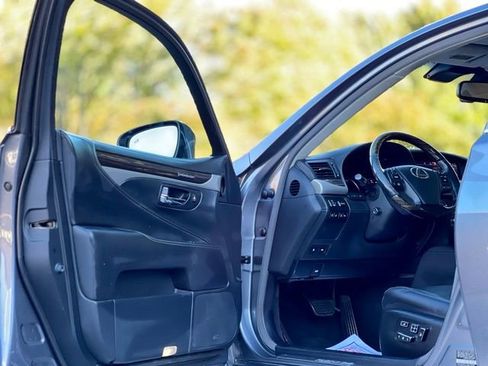 Used 2014 Lexus LS 600h L image 14