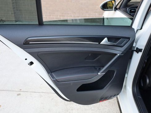 Used 2015 Volkswagen GTI SE w/ Lighting Package (SEL) image 16