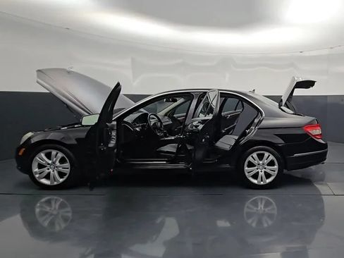 Used 2011 Mercedes-Benz C 300 4MATIC Sedan image 24