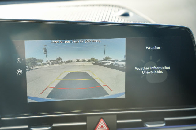 Certified 2025 Hyundai Elantra SEL FWD image 24