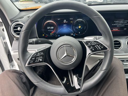 Used 2022 Mercedes-Benz E 350 Sedan w/ Driver Assistance Package image 17