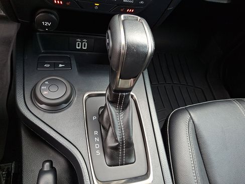 Used 2022 Ford Ranger Lariat AWD/4WD image 14