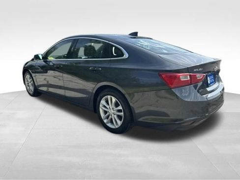Used 2018 Chevrolet Malibu LT FWD image 4