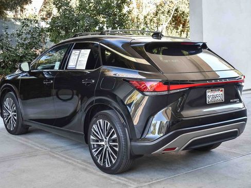 Used 2025 Lexus RX 350 w/ Convenience Package image 4