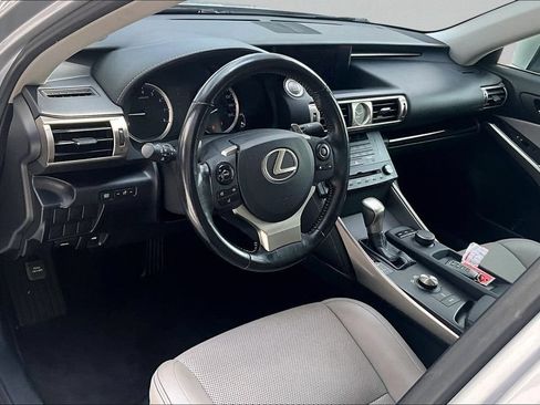 Used 2016 Lexus IS 200t RWD image 17