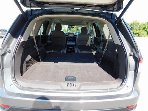Used 2023 Lincoln Aviator Grand Touring w/ Elements Package Plus image 27