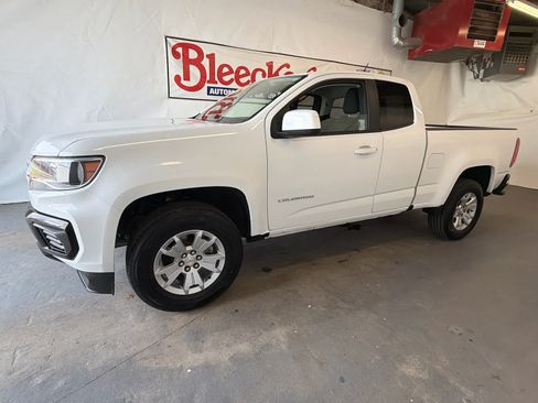 Used 2022 Chevrolet Colorado LT w/ Fleet Safety Package RWD image 2