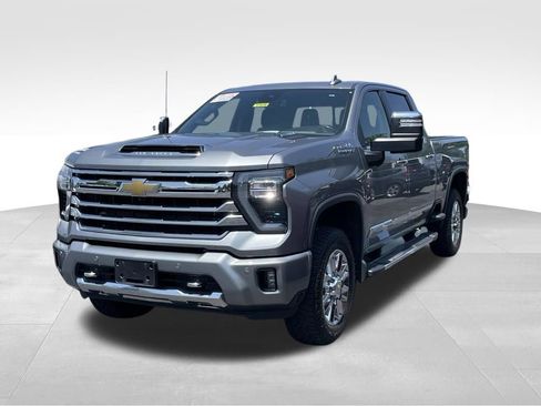 Used 2024 Chevrolet Silverado 2500 High Country AWD/4WD image 2