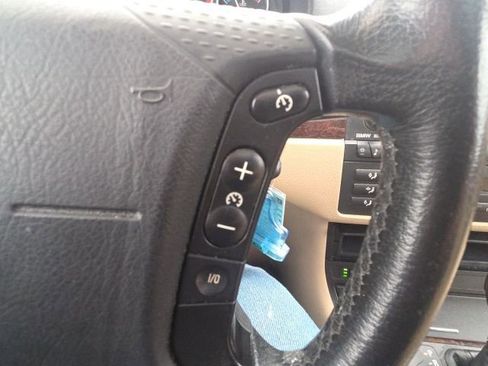 Used 2004 BMW 330xi Sedan image 32