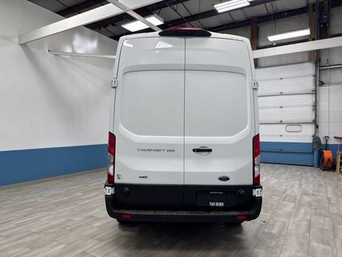 Used 2025 Ford Transit 250 148 High Roof AWD image 3